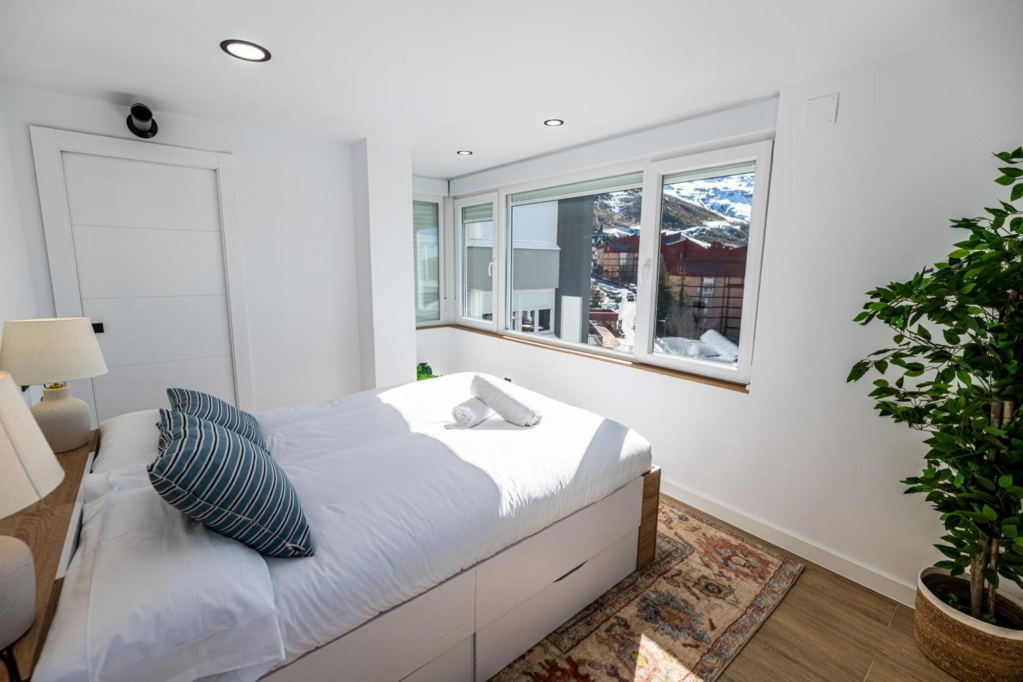 Luxury Refurnished Apartment With Private Parking Close To Ski Slopes Sierra Nevada Luaran gambar