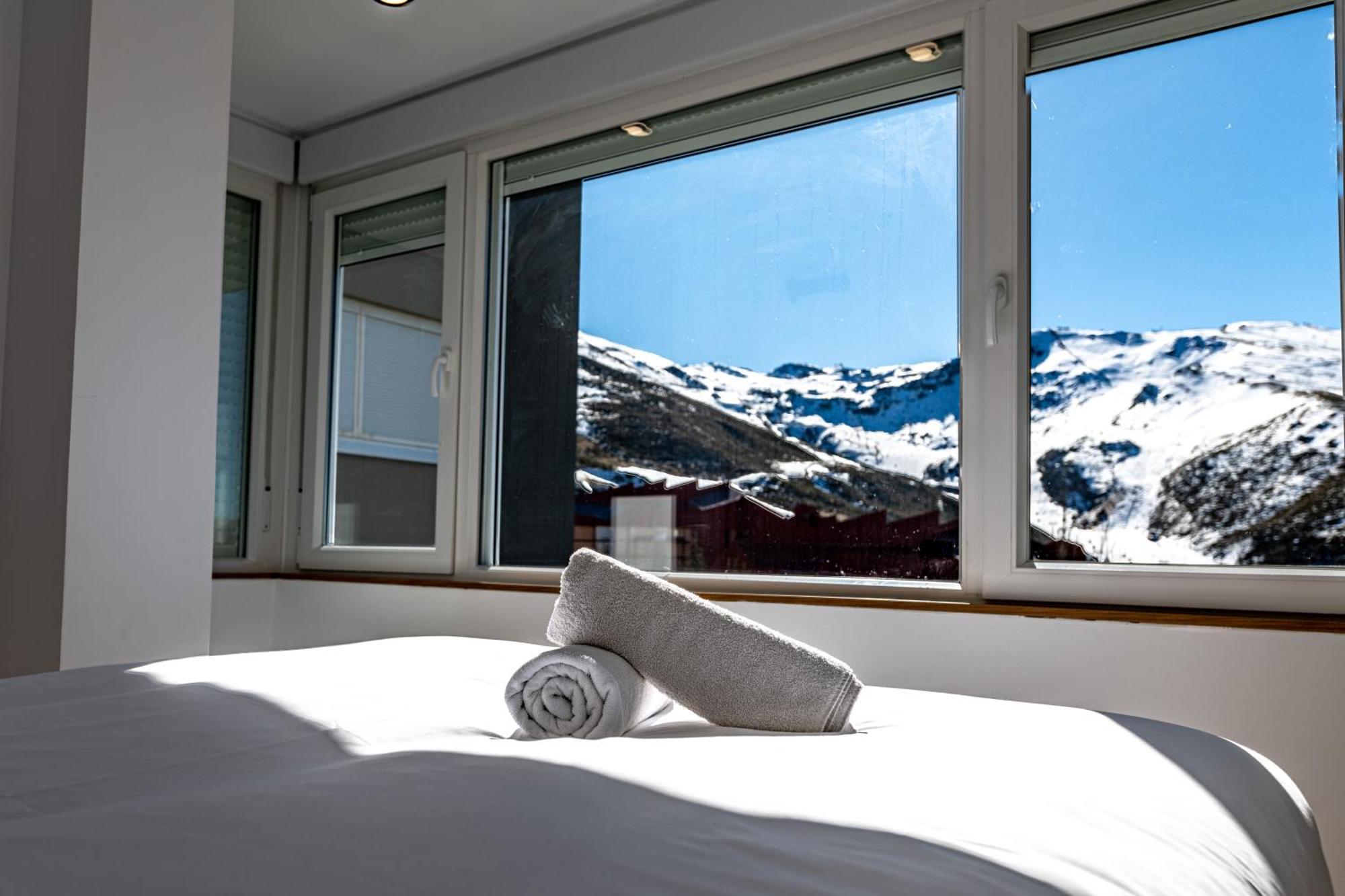 Luxury Refurnished Apartment With Private Parking Close To Ski Slopes Sierra Nevada Luaran gambar